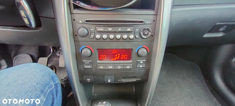 Peugeot 207 1.6 HDi - 11
