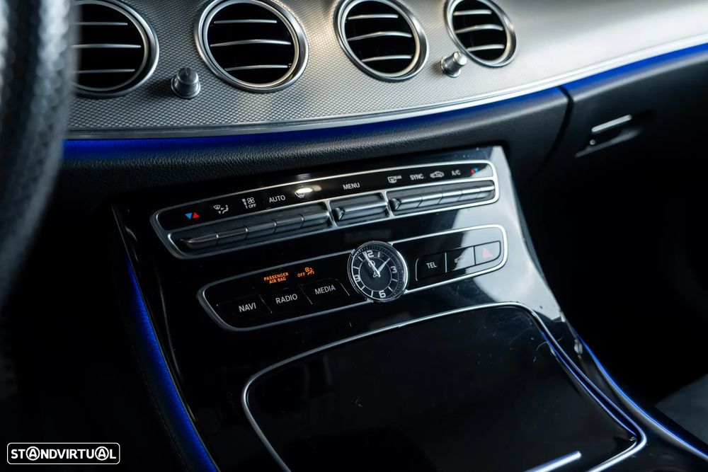 Mercedes-Benz E 220 d AMG - 21