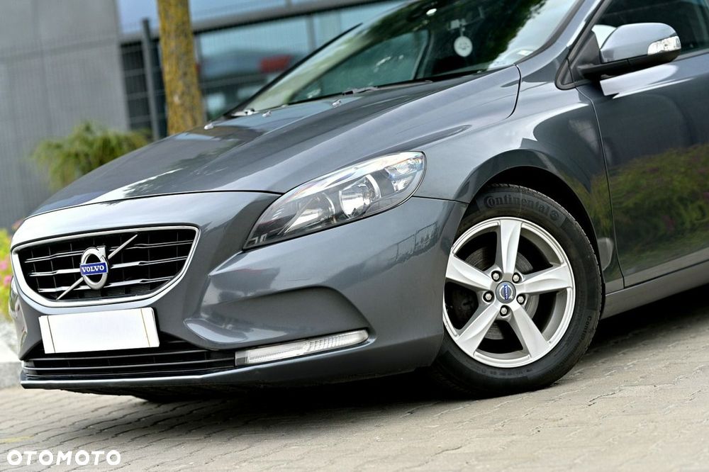 Volvo V40 D2 Momentum - 16