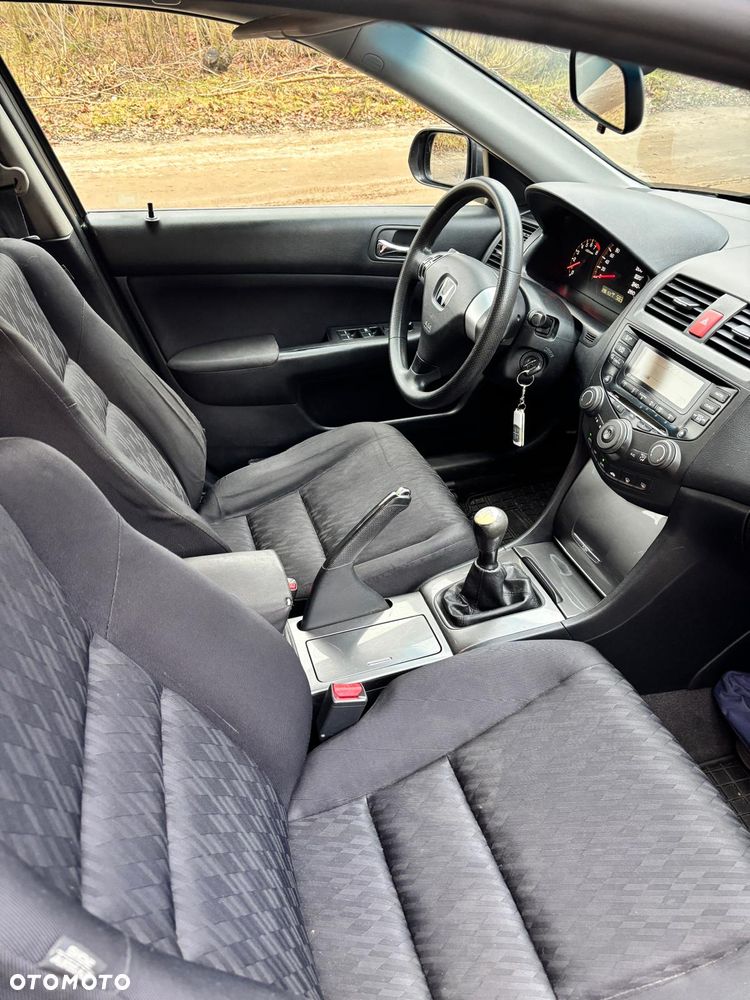 Honda Accord 2.0 Comfort - 12