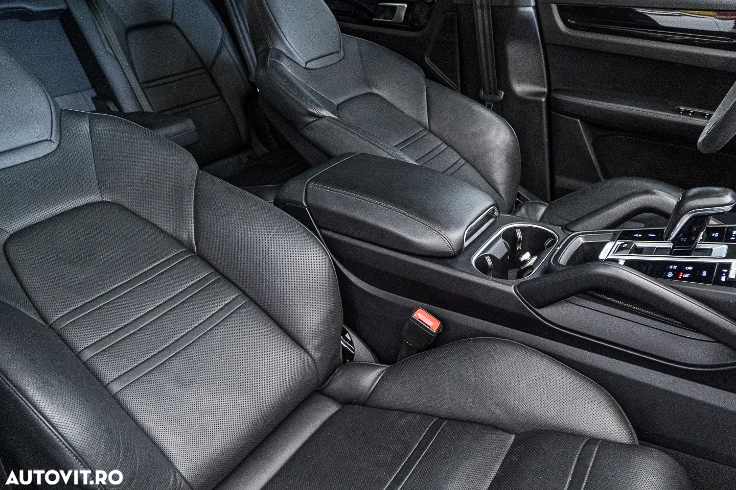 Porsche Cayenne Coupe Tiptronic S - 40