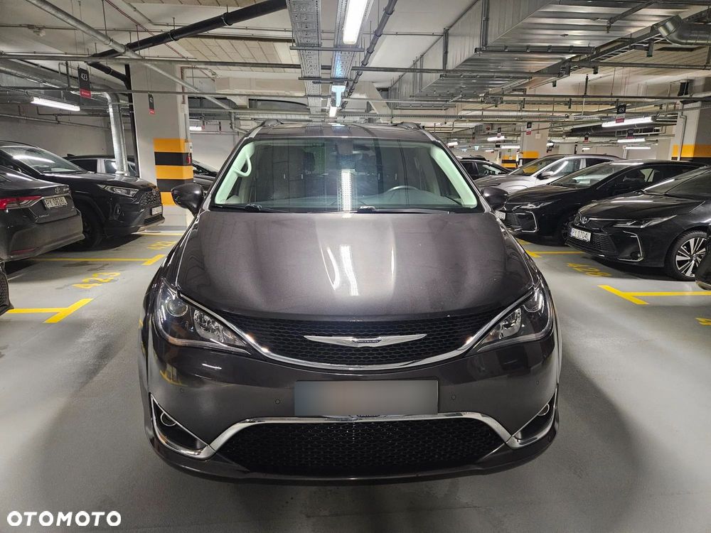 Chrysler Pacifica - 6