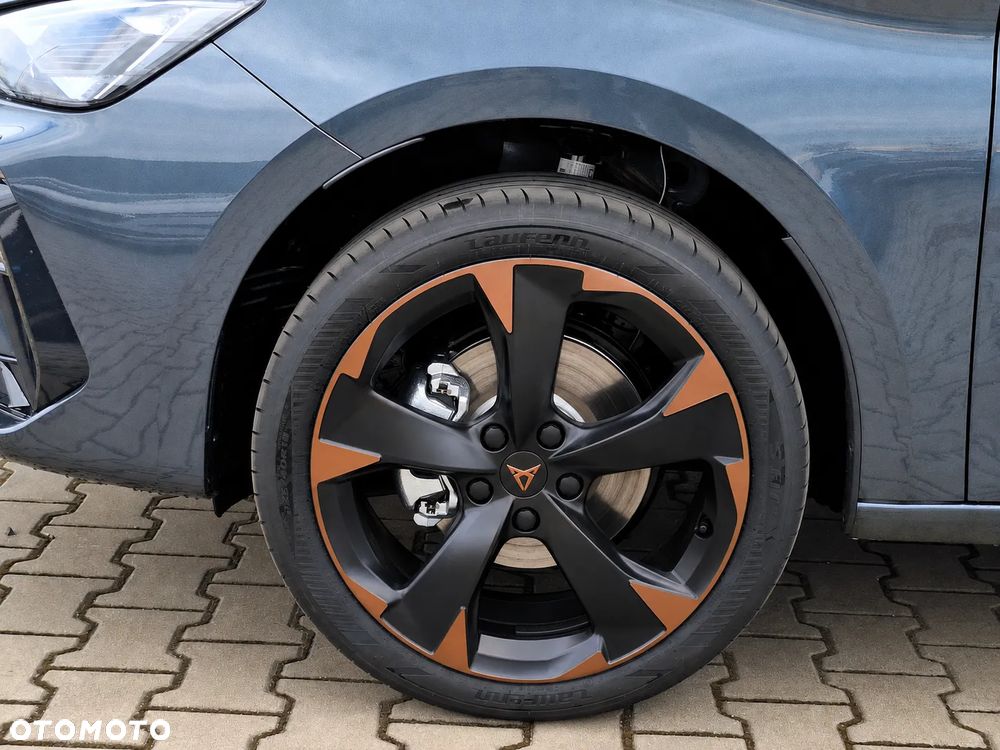Cupra Leon 1.5 eTSI DSG - 4