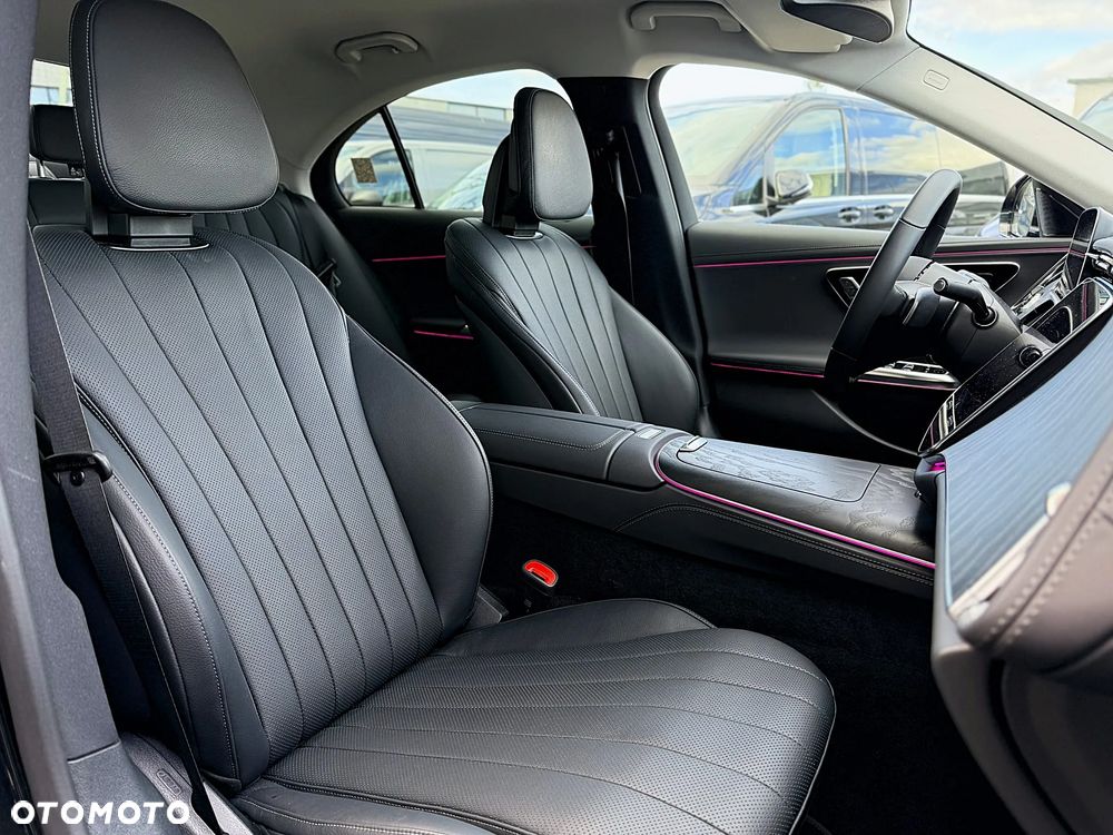 Mercedes-Benz Klasa E 200 mHEV 4-Matic Avantgarde 9G-Tronic - 19