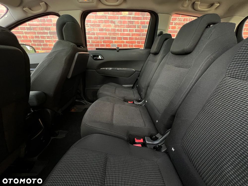 Peugeot 5008 - 16
