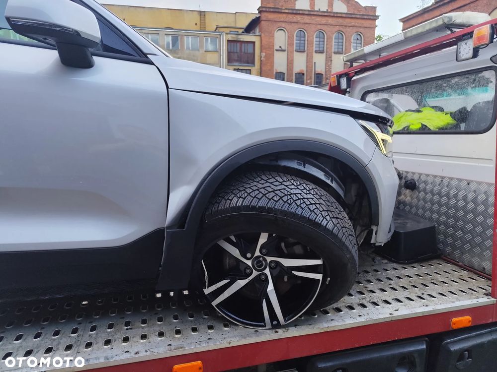 Volvo XC 40 B4 B DKG Plus Bright - 7