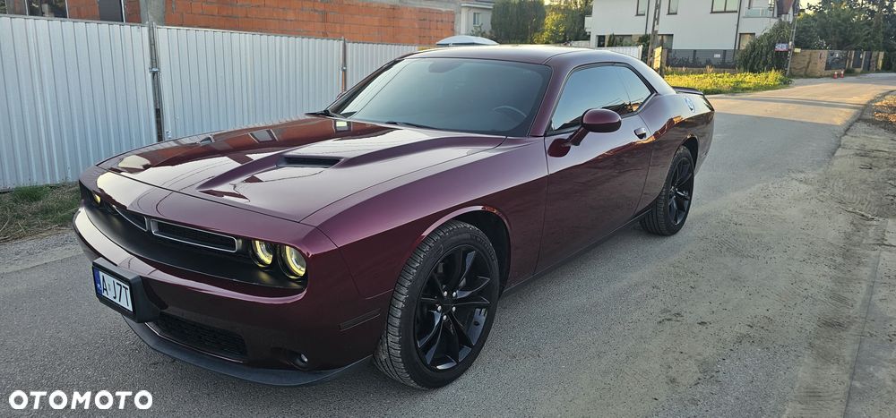 Dodge Challenger - 1
