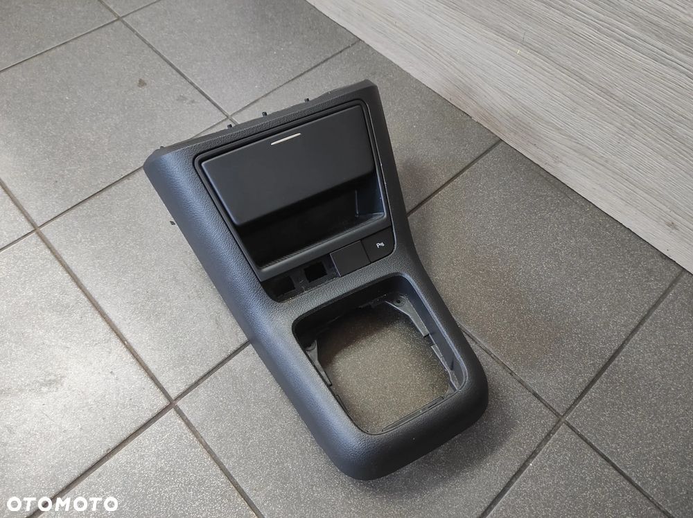 VW GOLF 5 6 PLUS POPIELNICZKA SCHOWEK TUNEL ŚRODKOWY 5M1 WYSYŁKA !!!!! - 1