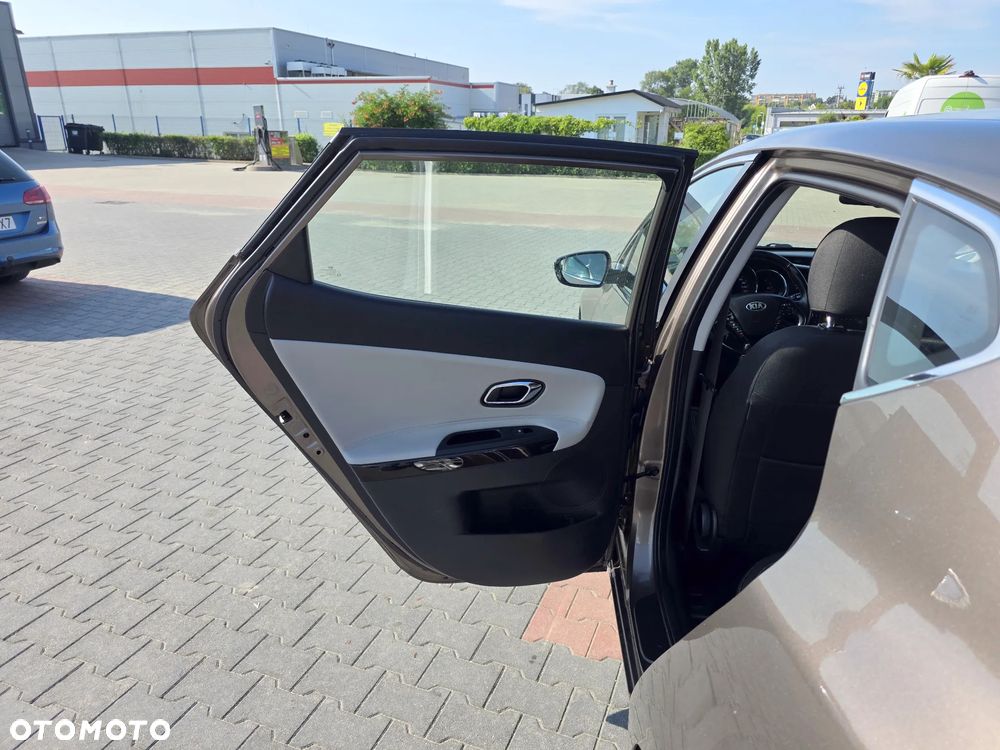Kia Ceed 1.6 GDI XL - 10
