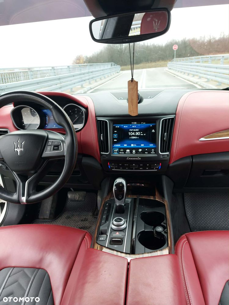 Maserati Levante Q4 GranLusso - 13