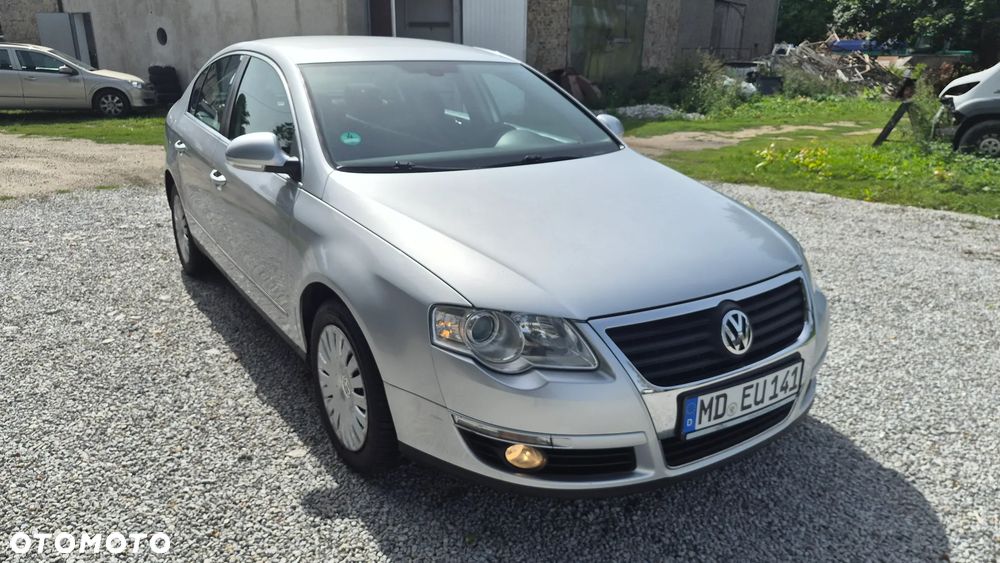 Volkswagen Passat 2.0 TDI Comfortline - 5