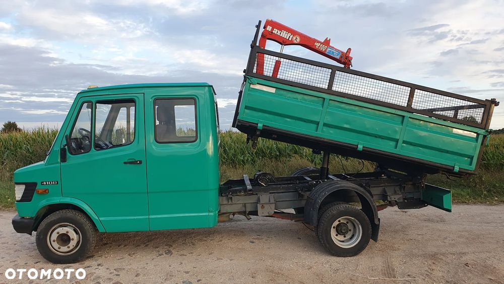 Mercedes-Benz 410 - 5