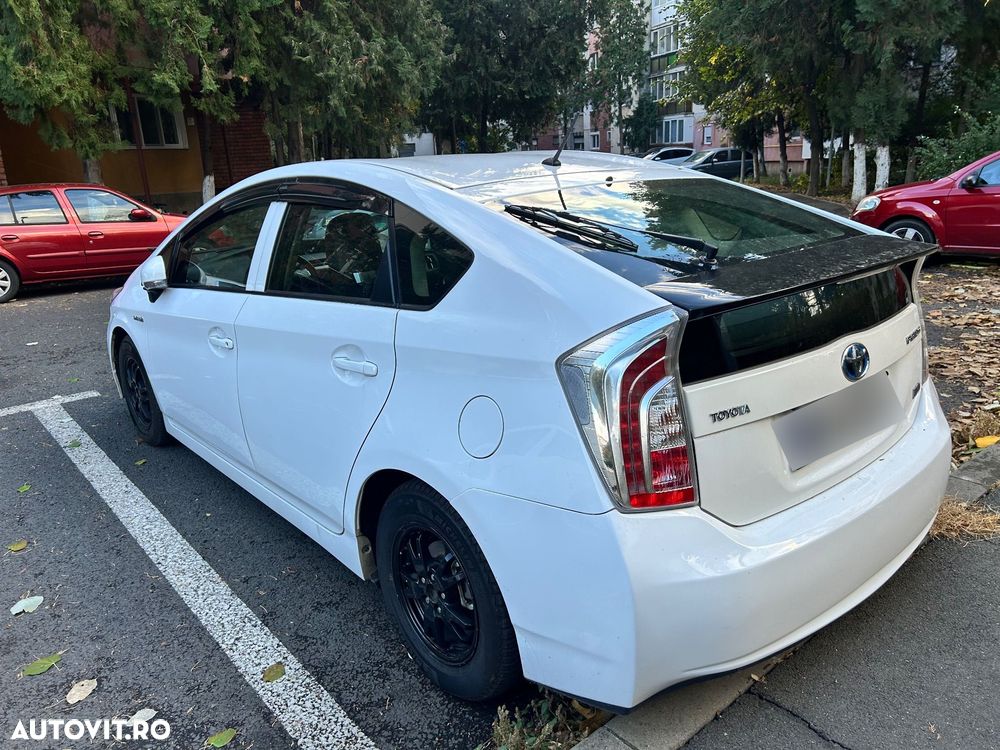 Toyota Prius (Hybrid) Comfort - 5
