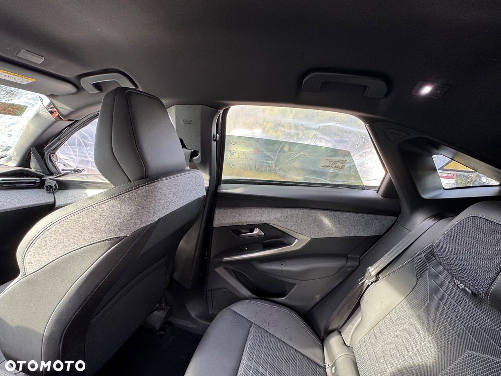 Peugeot 3008 1.2 PureTech mHEV Allure Pack S&S e-DCS6 - 9