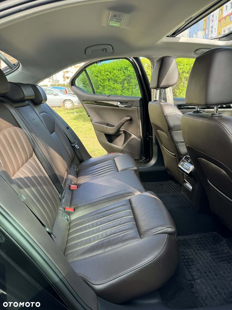 Skoda Superb 2.0 TDI L&K DSG - 8