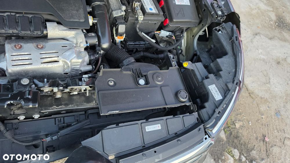 Citroën C4 PureTech 130 Stop&Start FEEL PACK - 37