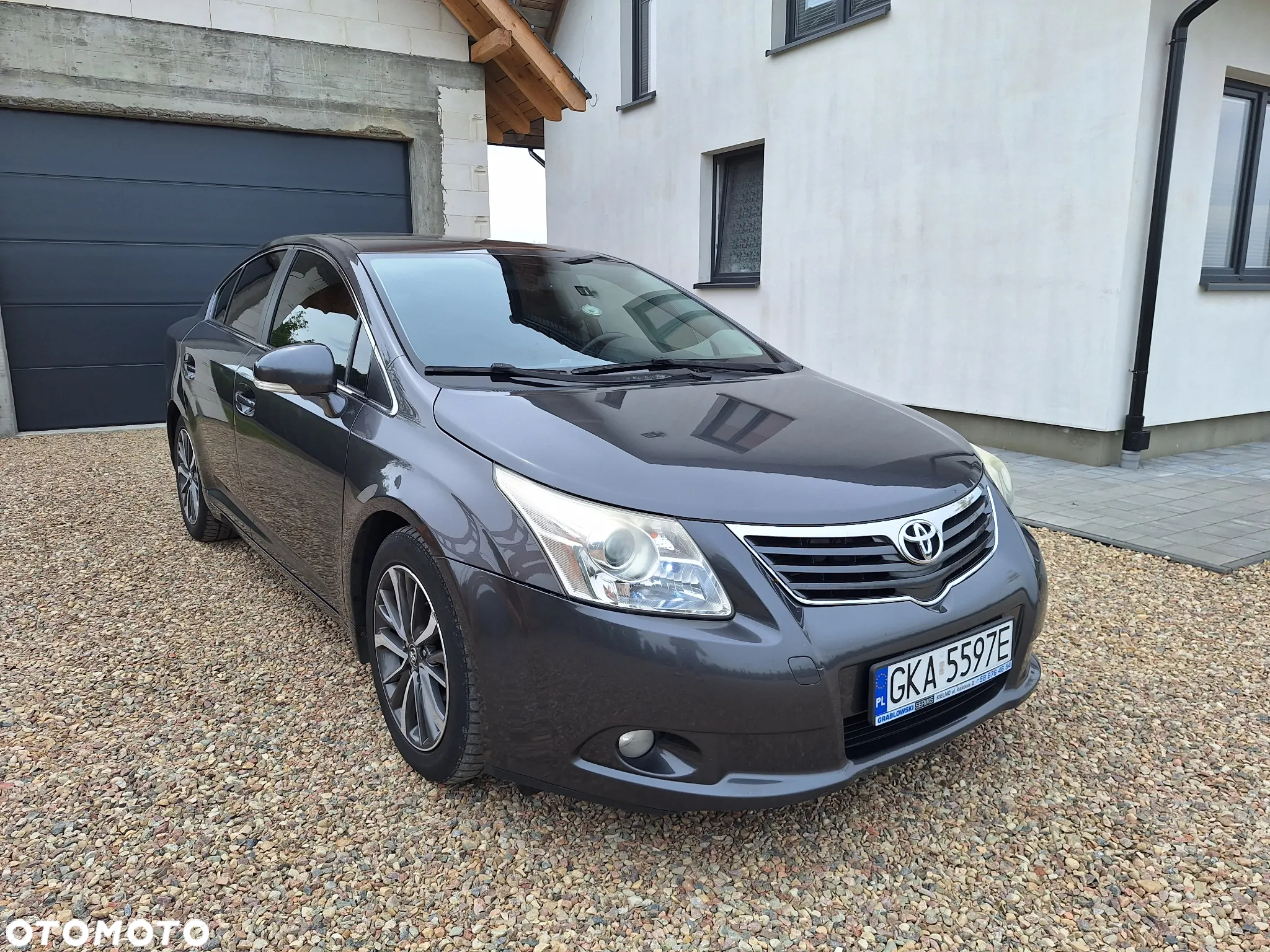Toyota Avensis - 13