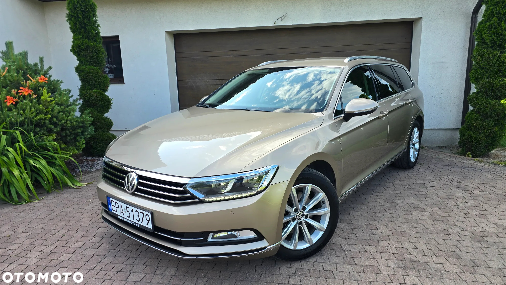 Volkswagen Passat - 2