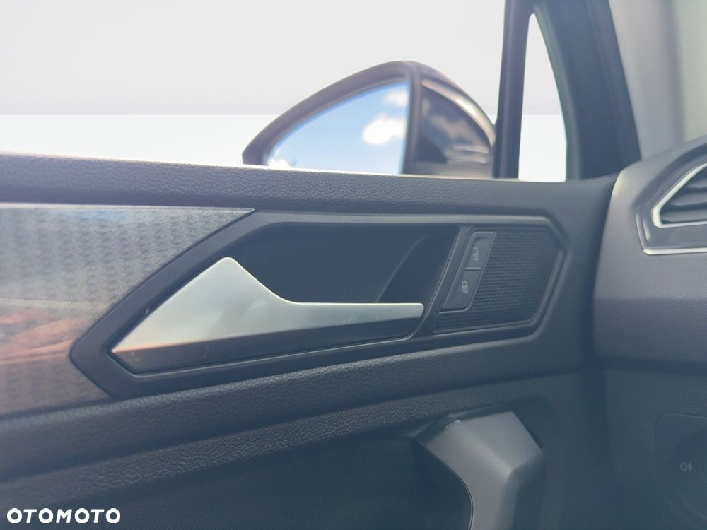 Volkswagen Tiguan - 25