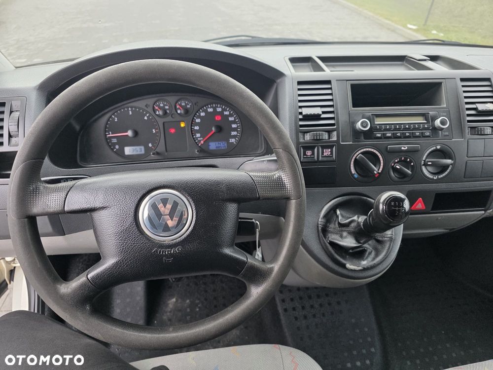 Volkswagen TRANSPORTER T5 - 21