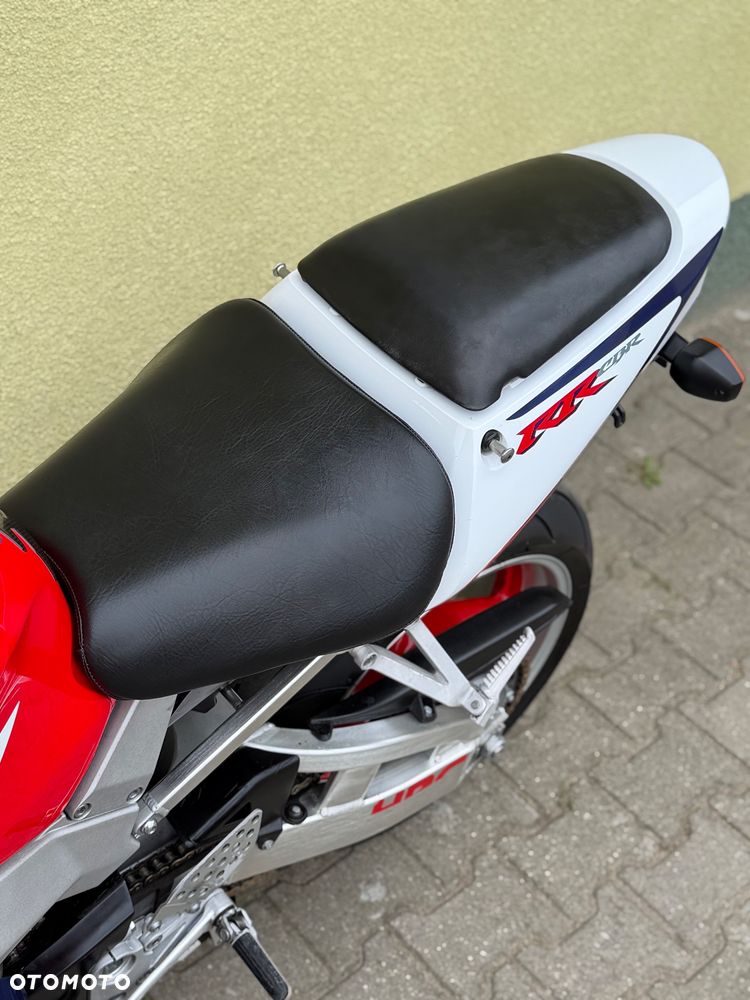 Honda CBR - 32