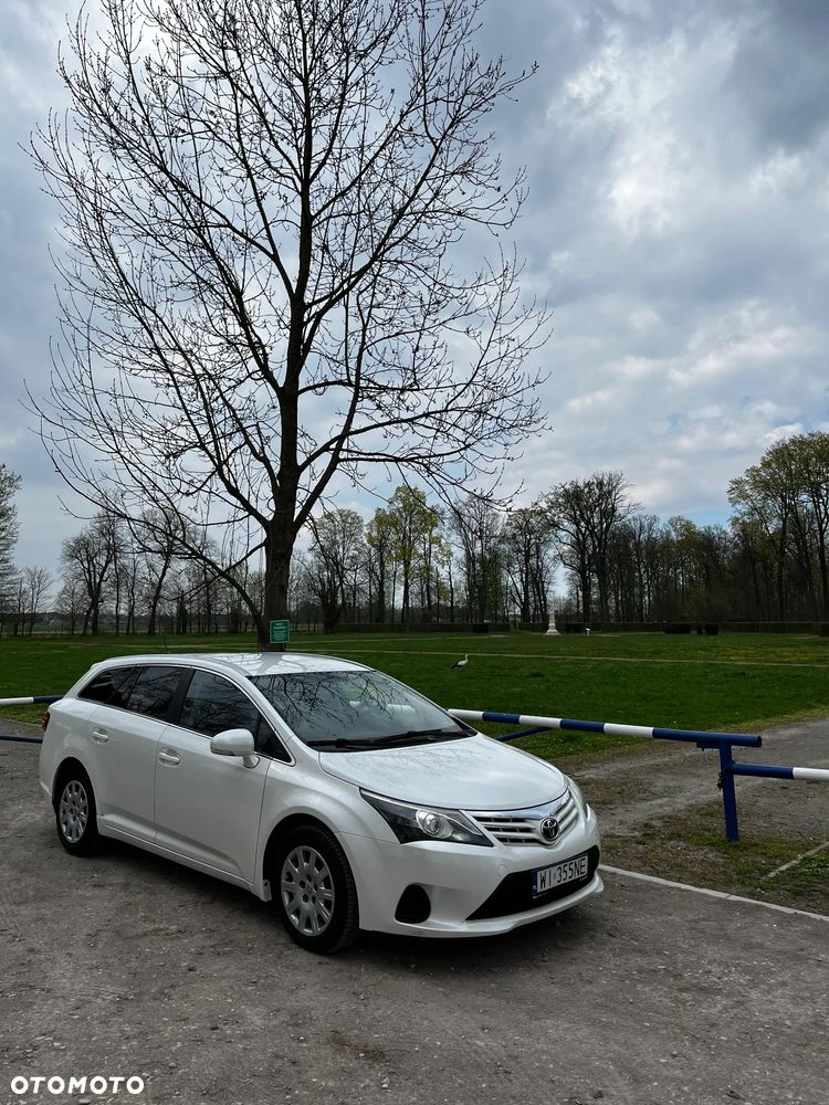Toyota Avensis 2.0 D-4D Active - 1