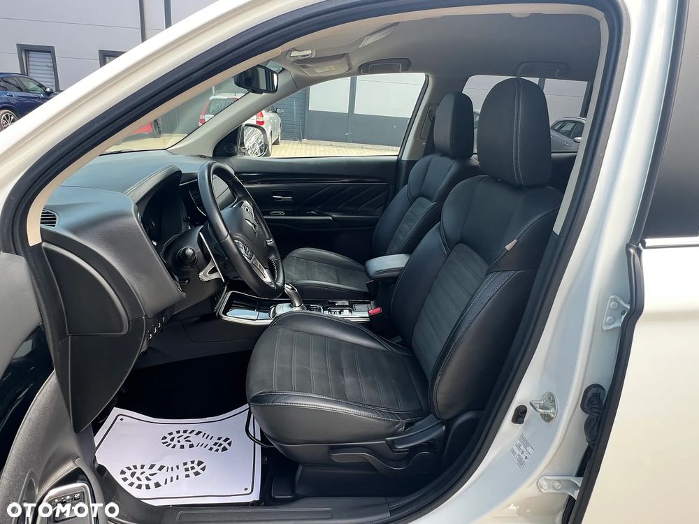 Mitsubishi Outlander 2.4 4WD - 10