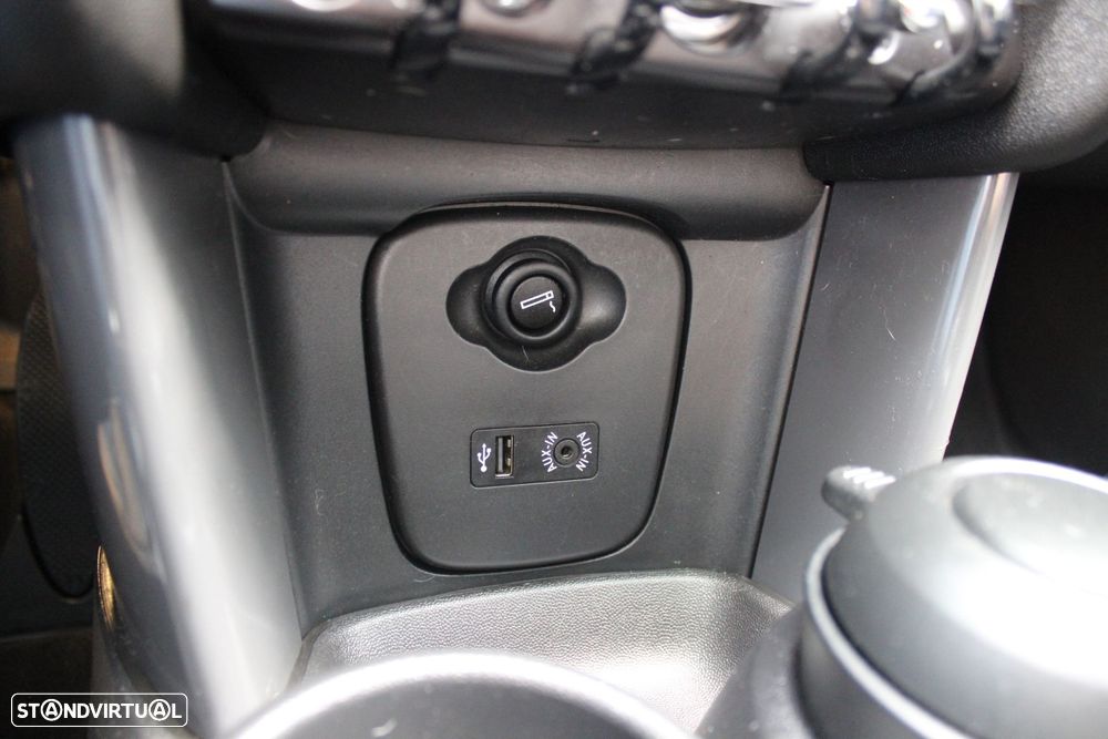 MINI 3 Portas Cooper D - 11