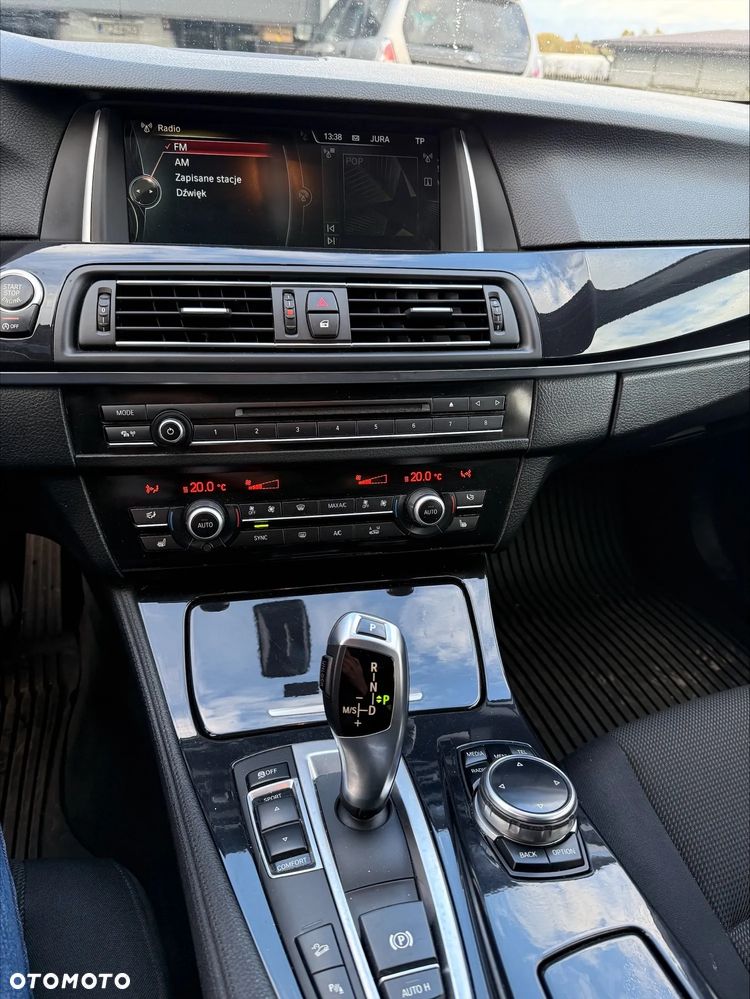 BMW Seria 5 525d xDrive Touring Luxury Line - 4