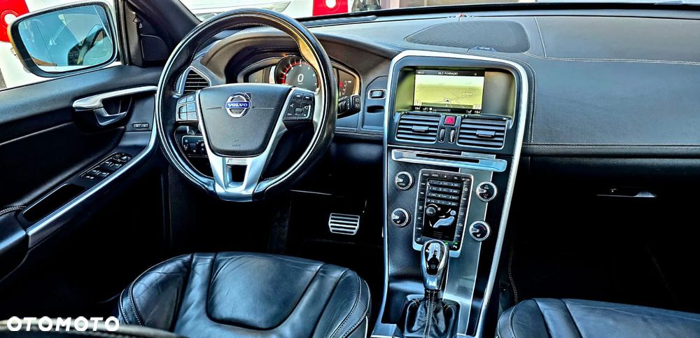 Volvo XC 60 T5 Drive-E R-Design Summum - 36