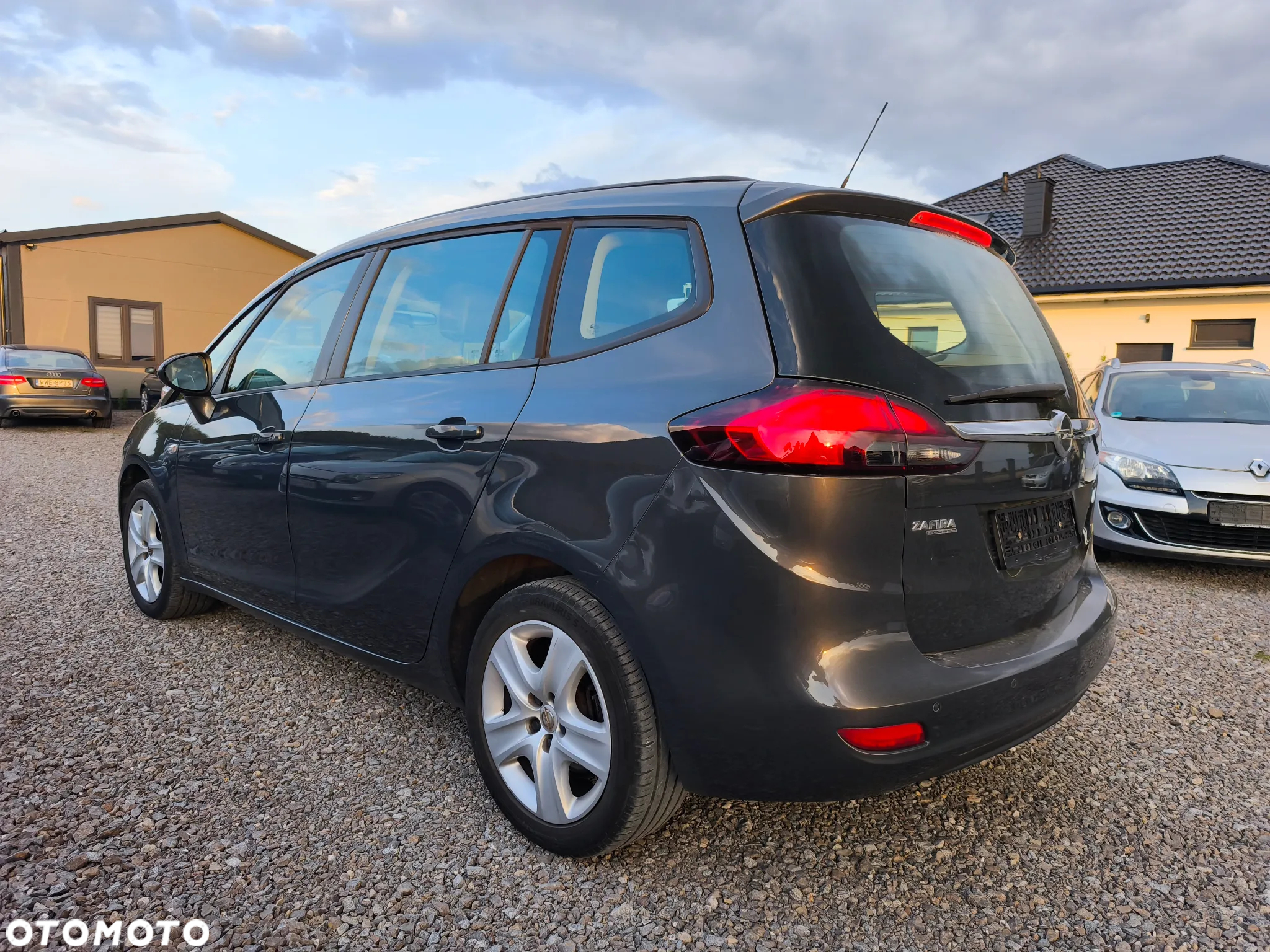 Opel Zafira Tourer 1.8 Edition - 3