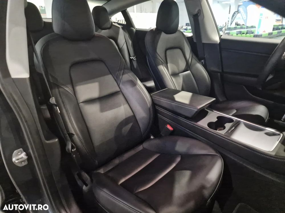 Tesla Model 3 - 22