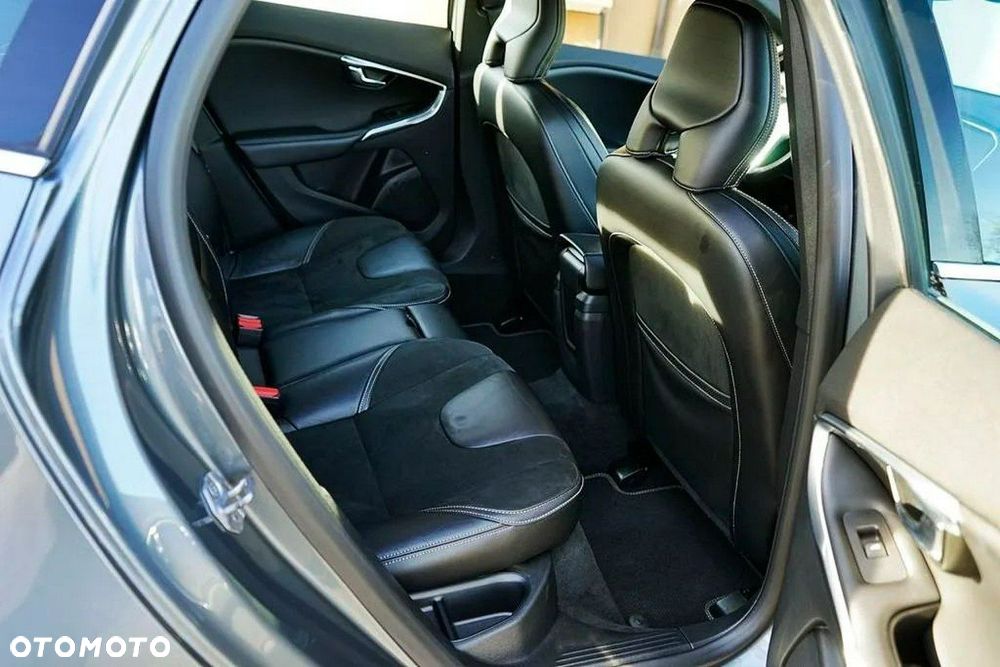 Volvo V40 D2 Base - 14