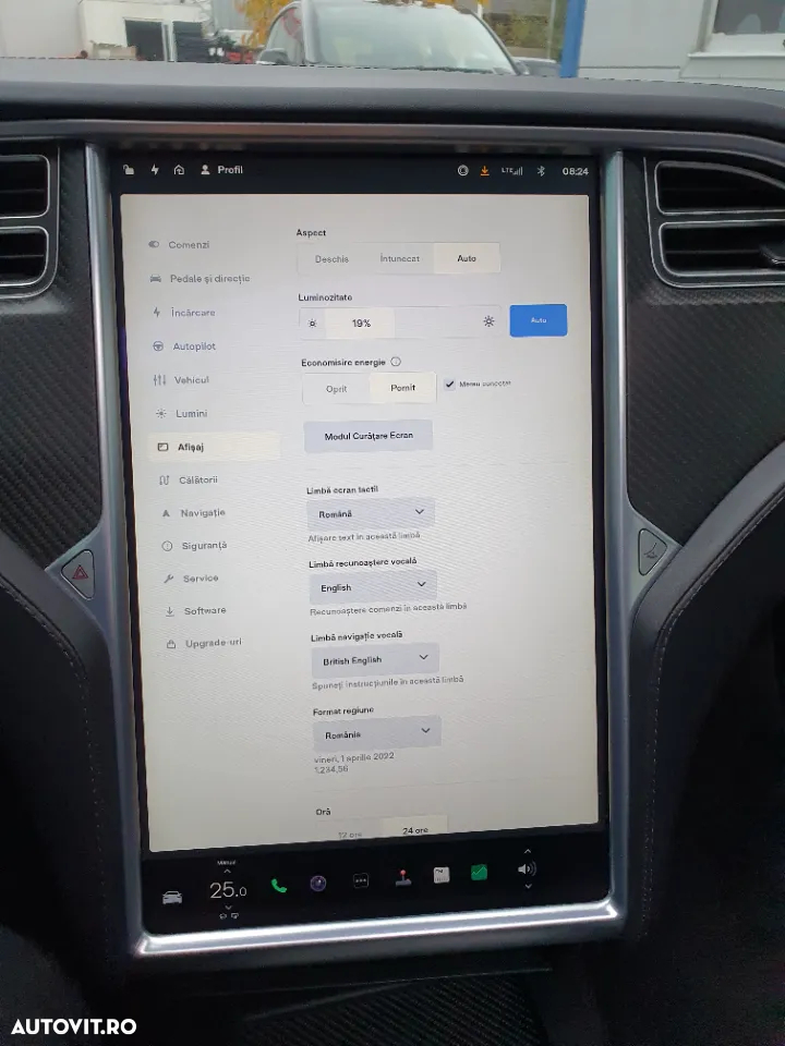 Tesla Model S - 23