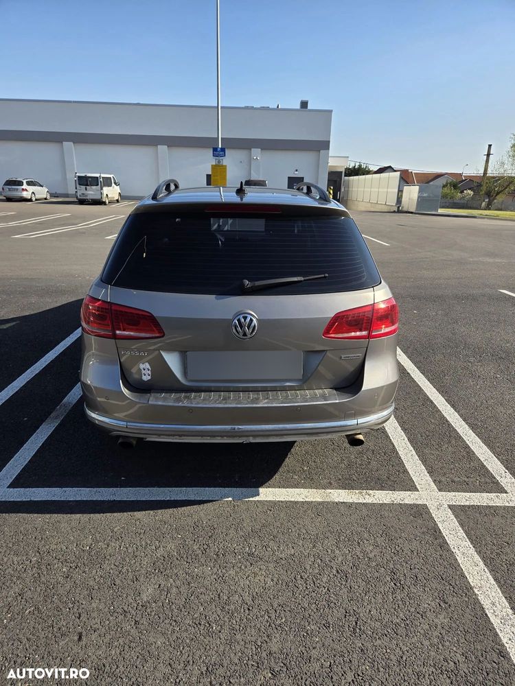 Volkswagen Passat 2.0TDI Comfortline DPF DSG - 2
