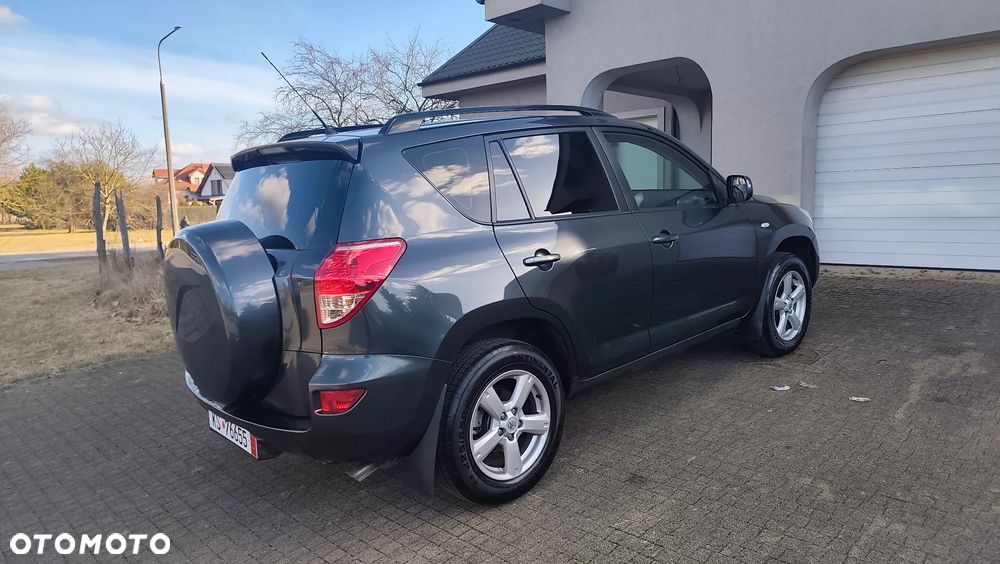Toyota RAV4 2.0 4x4 Automatik Executive - 34