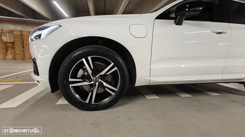 Volvo XC 60 2.0 T8 PHEV R-Design AWD - 13