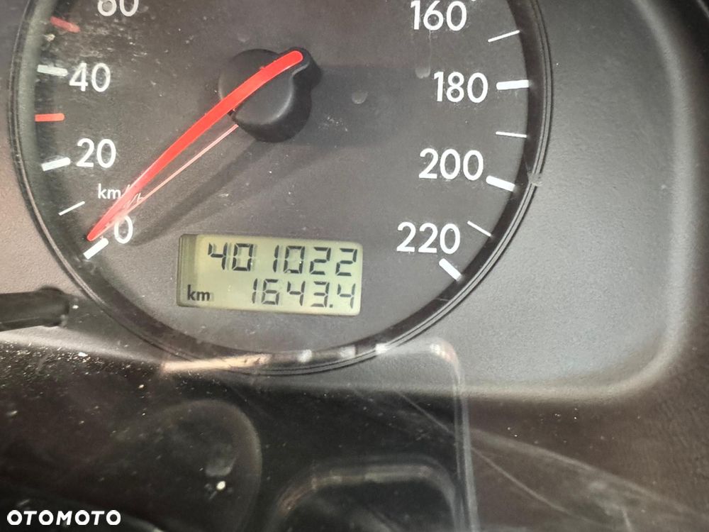 Volkswagen Passat 1.9 TDI - 10