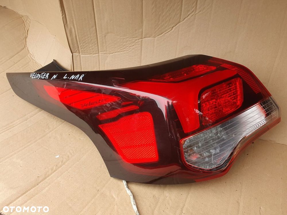 HYUNDAI VELOSTER N LAMPA tył tylna lewa w błotnik 92401-j3000 92401-J3100 - 2