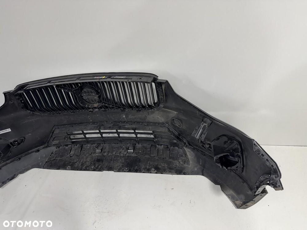 Zderzak przód  Volvo xc40 lift usa 31690933 - 5