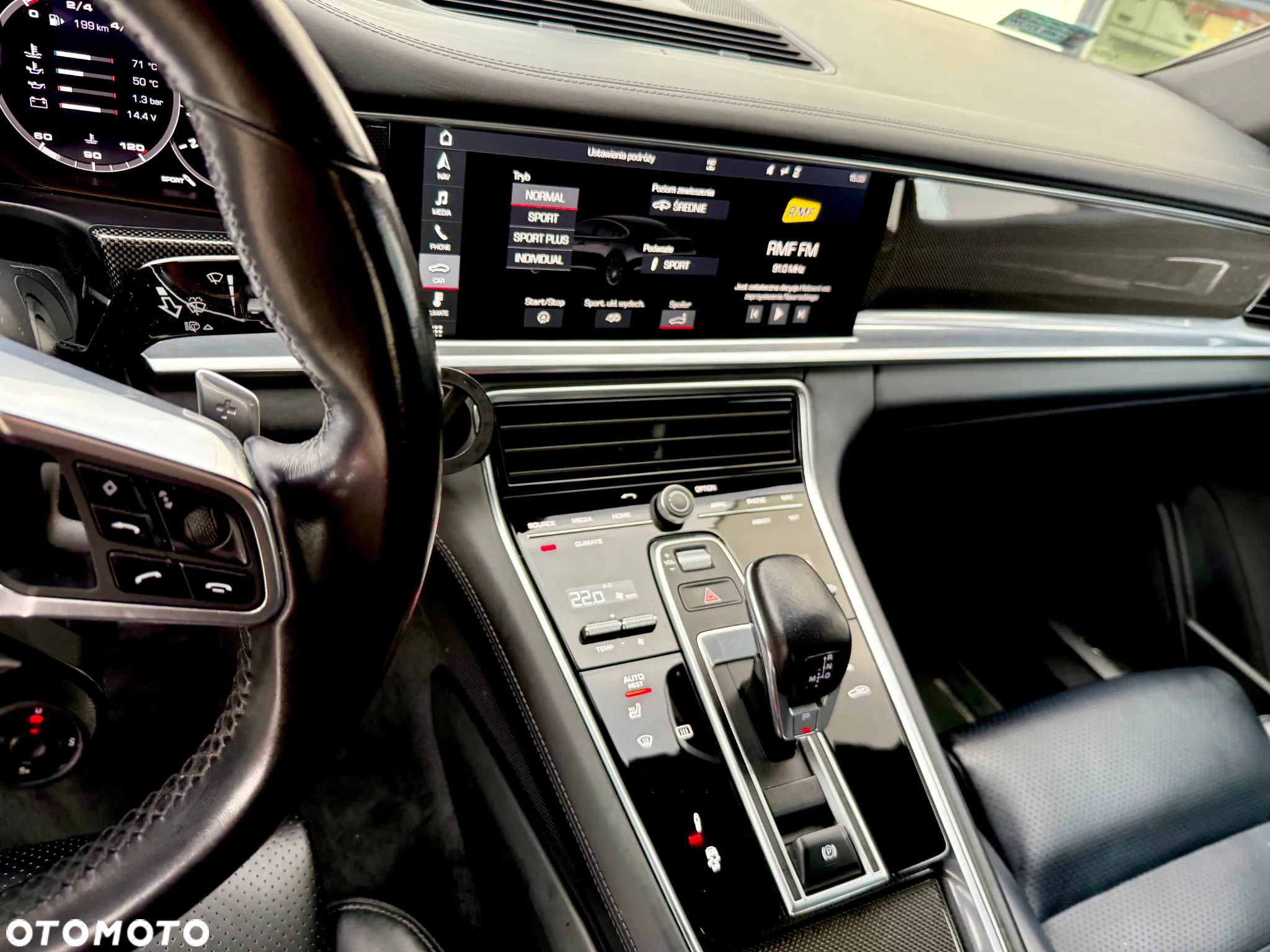Porsche Panamera 4S - 30