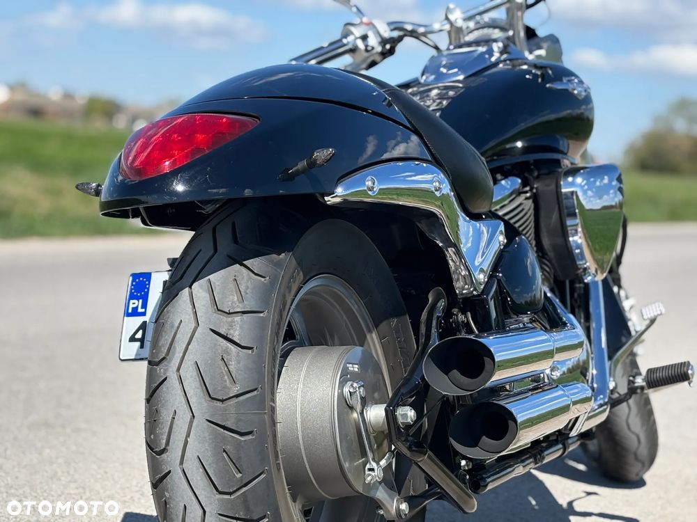 Suzuki Intruder - 2