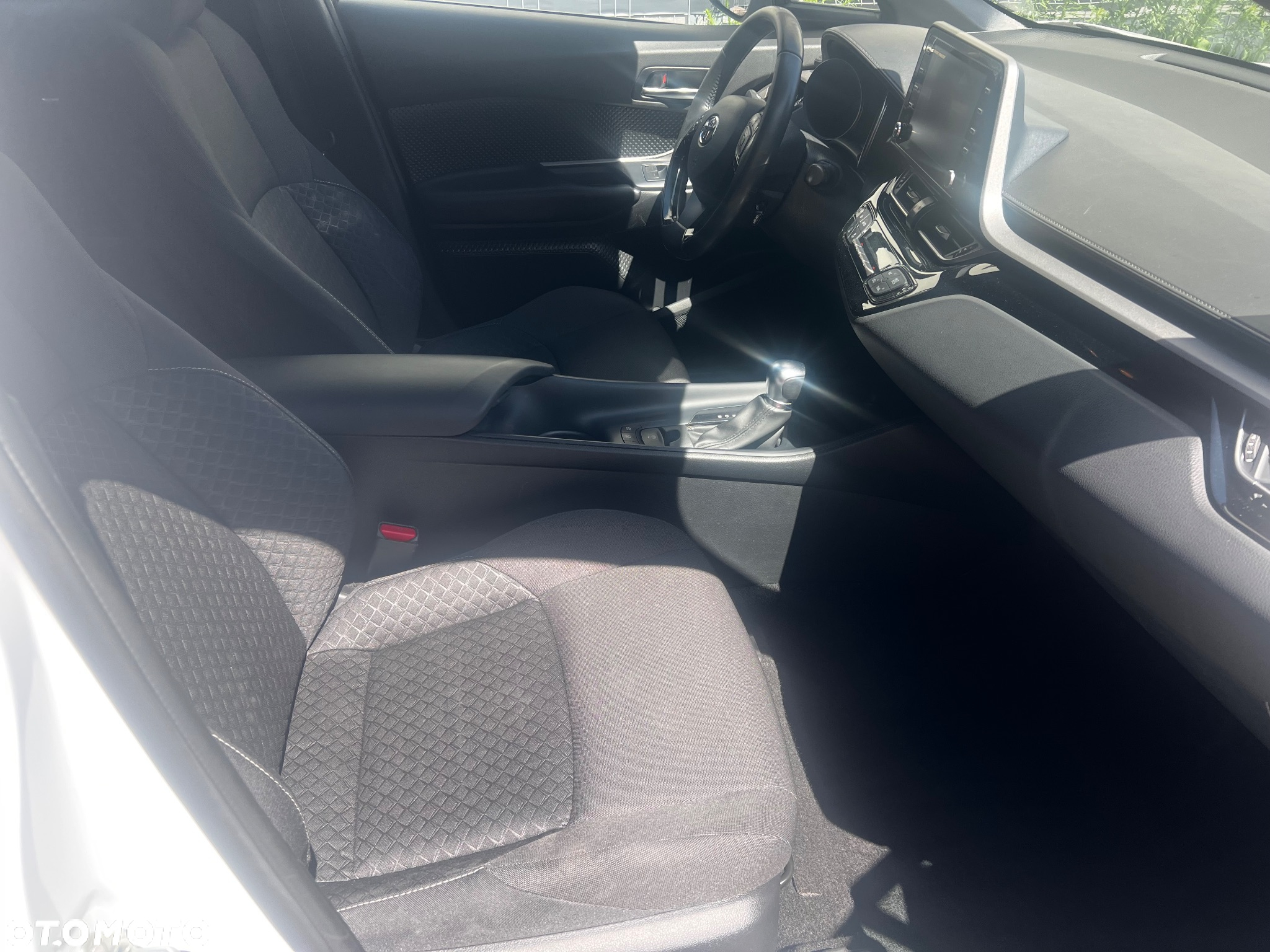 Toyota C-HR 1.8 Hybrid Business Edition - 9