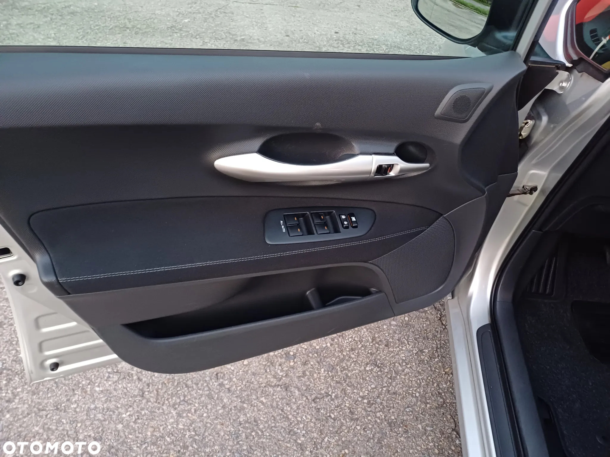 Toyota Auris 1.33 VVT-i Luna - 13