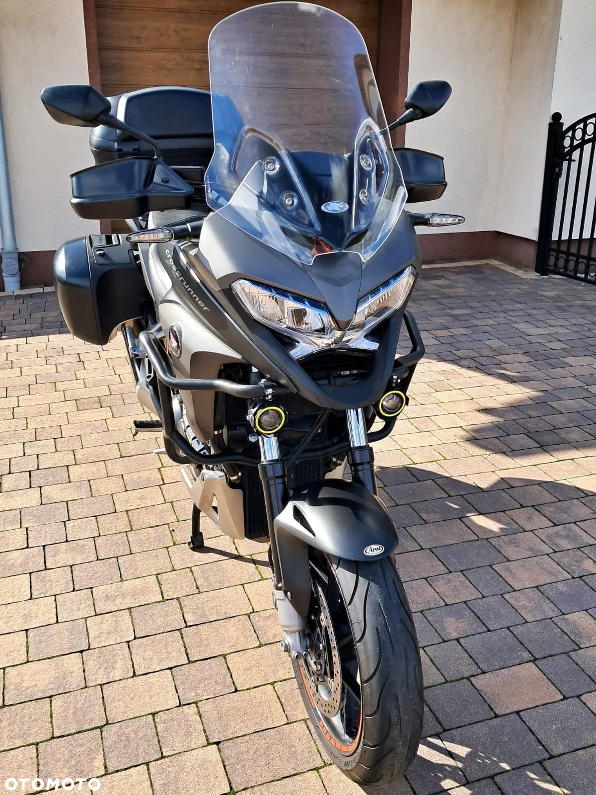 Honda VFR - 4