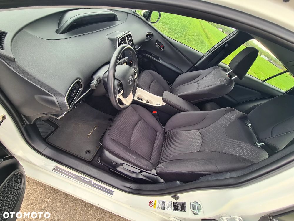 Toyota Prius Hybrid Executive - 20