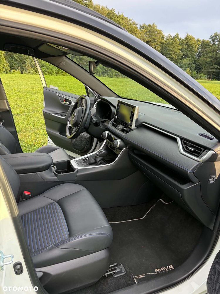 Toyota RAV4 - 17