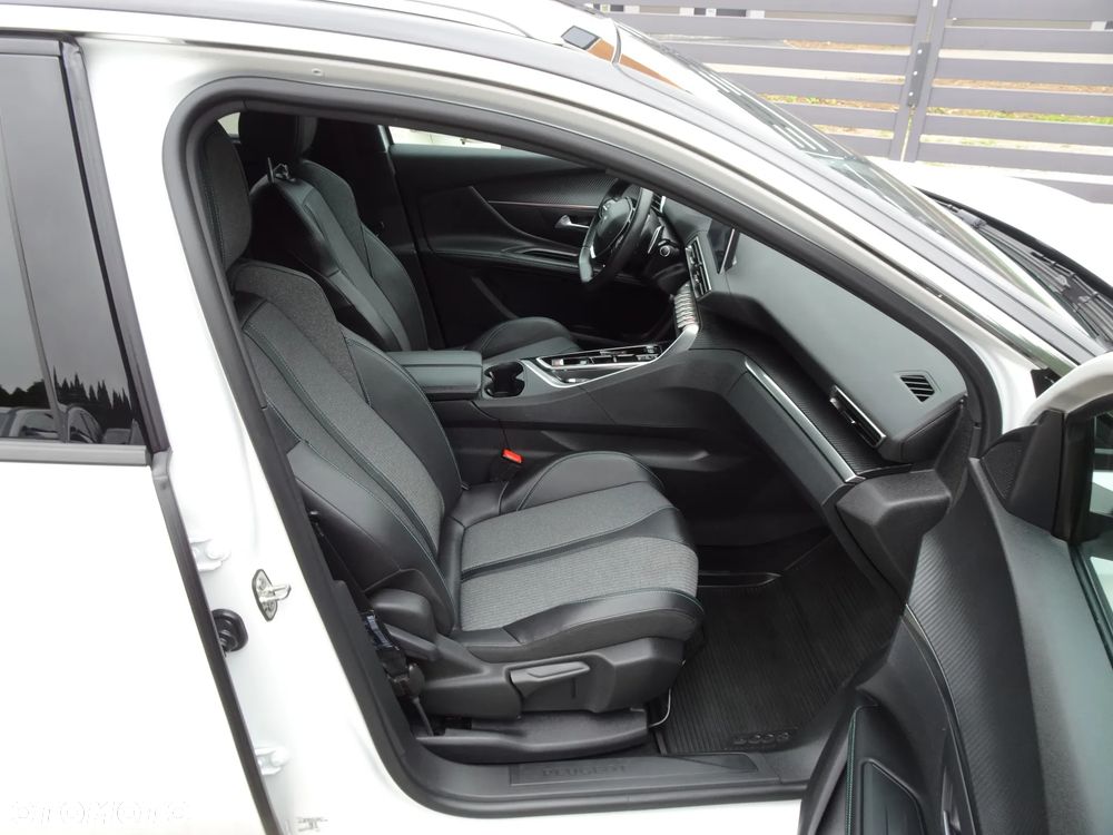 Peugeot 5008 1.5 BlueHDi Allure Pack S&S EAT8 - 17