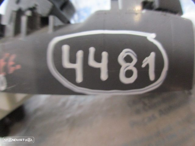 Interruptor Inter4481 TOYOTA AURIS 1 FASE 1 2007 1.6I 125CV 5P PRETO VIDROS FE Apoio Danificado TOYOTA AURIS 1 FASE 1 2009 2.0 D4D 126CV 5P AZUL - 5