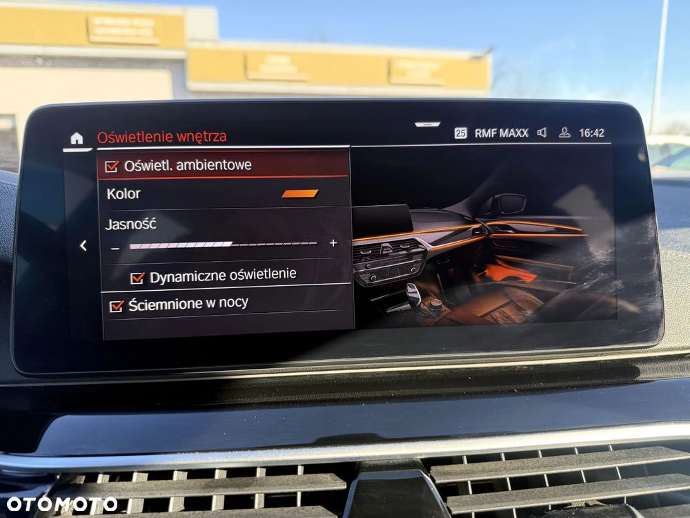 BMW Seria 5 530d xDrive Luxury Line - 15